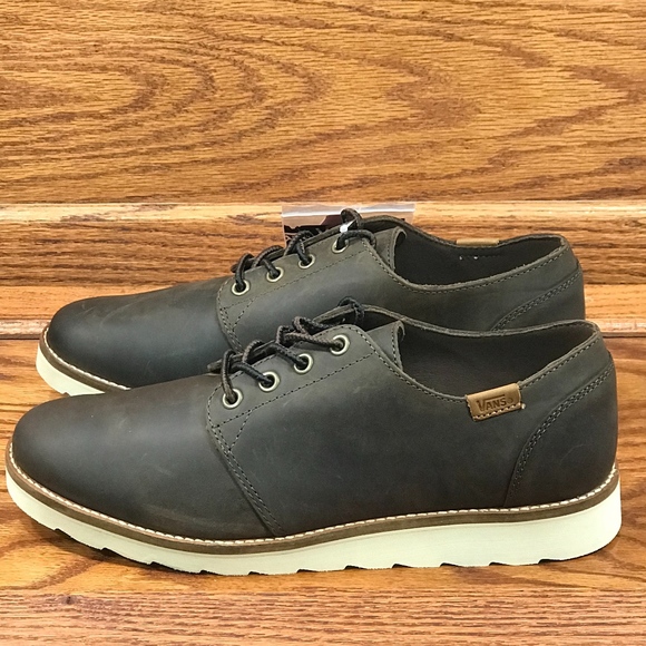 desert chukka boots vans